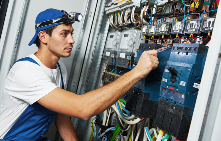 Stellenangebot Elektroinstallateur und Ausbildung Elektroniker Berlin